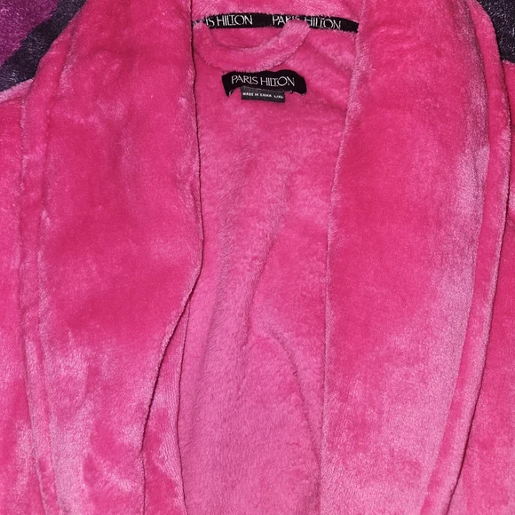 Paris Hilton Fuchsia Plush Robe - Picture 2 of 4